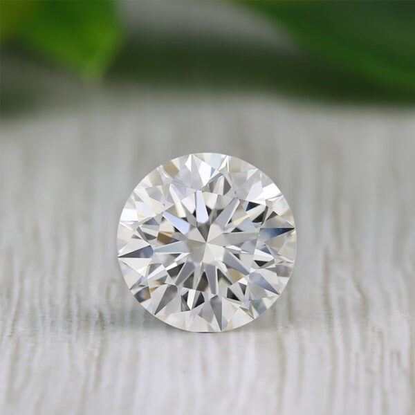 White Cut Diamond 10,000 usd per Carat - Image 2