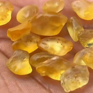 Rough Yellow Sapphire Gem 300 usd per carat colour AAA