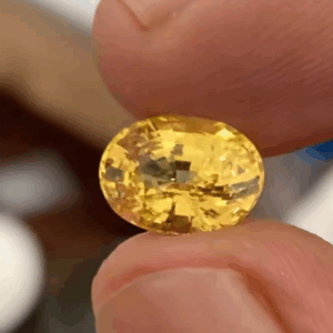 Yellow Sapphire Gem 300 usd per carat colour AAA