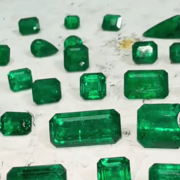 Green Emerald from Zambia10,000 per Carat - Image 3